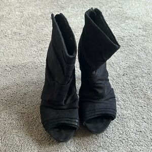 Black slouchy peep toe ankle boots size 8